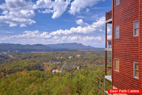 Cabin with Views of Pigeon Forge and Gatlinburg - Copper Ridge Lodge