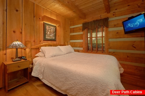 Rustic 1 bedroom cabin with private bedroom - Cuddle Creek Cabin