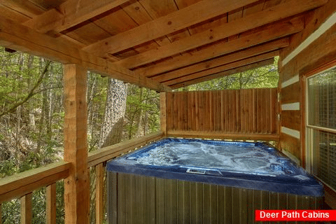 Smoky Mountain Cabin with a private hot tub - Cuddle Creek Cabin
