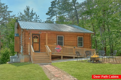 Featured Property Photo - Beary Cozy Cabin