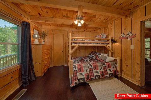 1 bedroom cabin with additional sleeping area - Beary Cozy Cabin