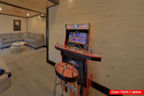 6 bedroom cabin game room with arcade games - Livin' the Dream
