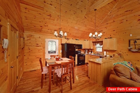 Premium Honey Moon Cabin with Dining Table - Whispering Pond
