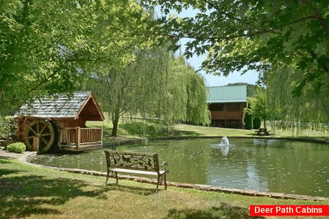 Premium 1 Bedroom Honey Moon Cabin with Pond - Whispering Pond